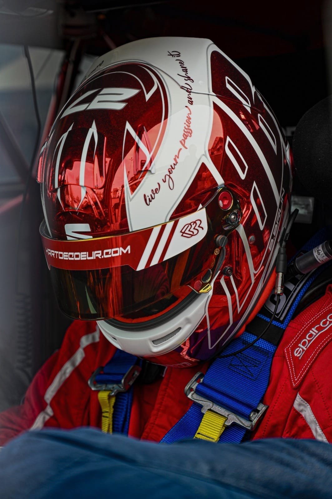 Casque BBR Baptiste au volant de la SEAT